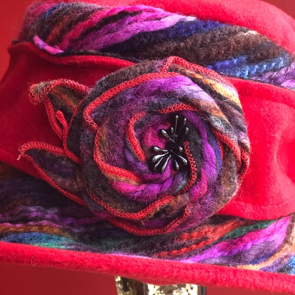 Red CC multi color yarn fleece beaded hat - Picture 2 of 8